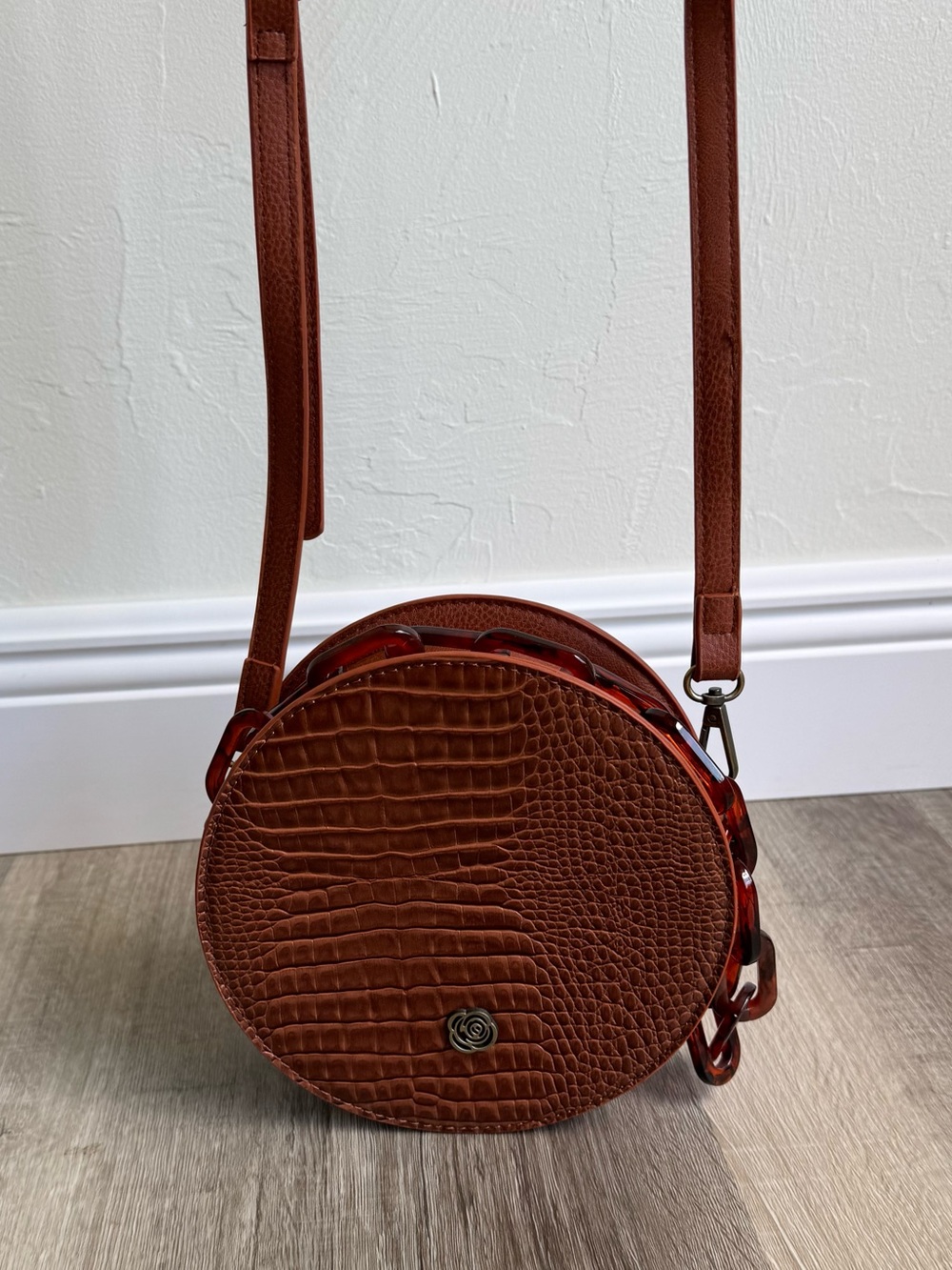 Carlos by Carlos Santana Round Croc Embossed Crossbody Bag Brown Tortoise Chain